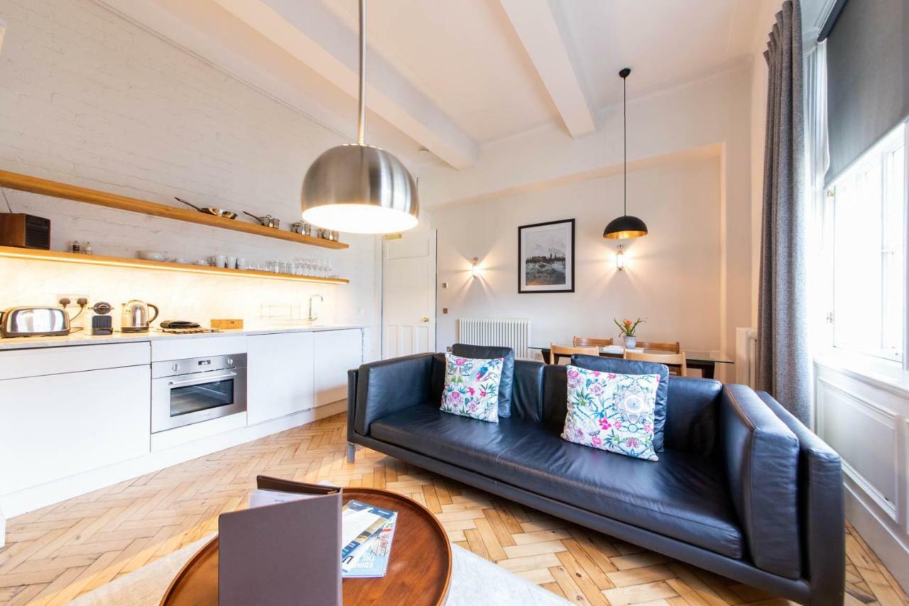 Linton Collection - The West Wing * Edinburgh