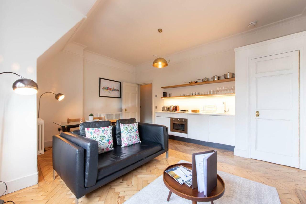 Linton Collection - The West Wing * Edinburgh