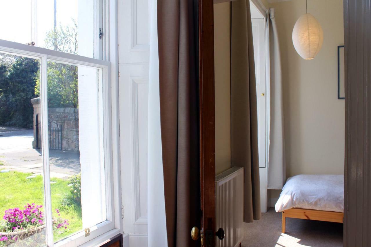 Silver Lining - Gilmore House With Parking & Garden Apartment *
