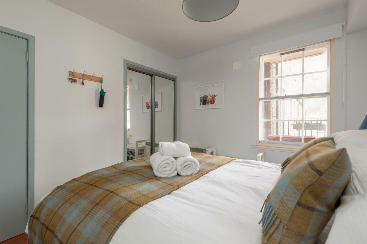 The Wee Highland Coo Apartment Edinburgh