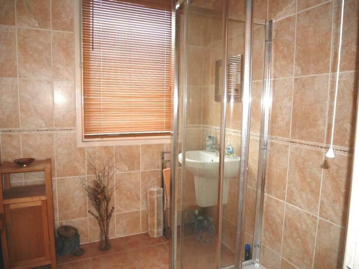 1 Bed In The Heart Of Edinburgh's Old Town Edinburgh