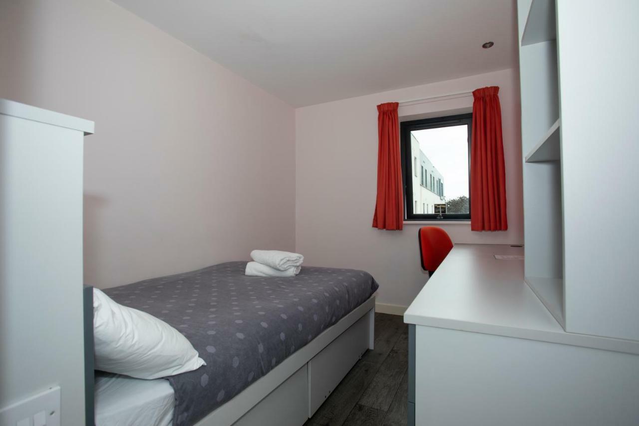 Beaverbank Place - Campus *