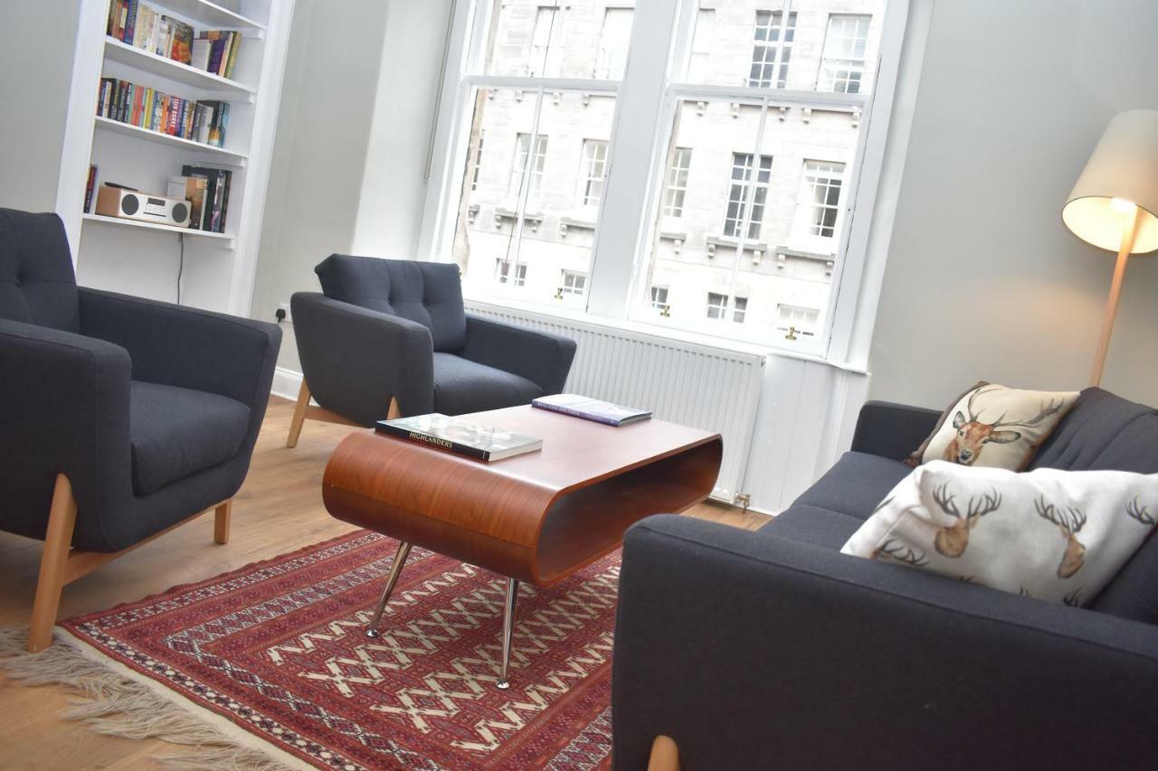 High Street - Modern Scandi Design In The Heart Of The Old Town!