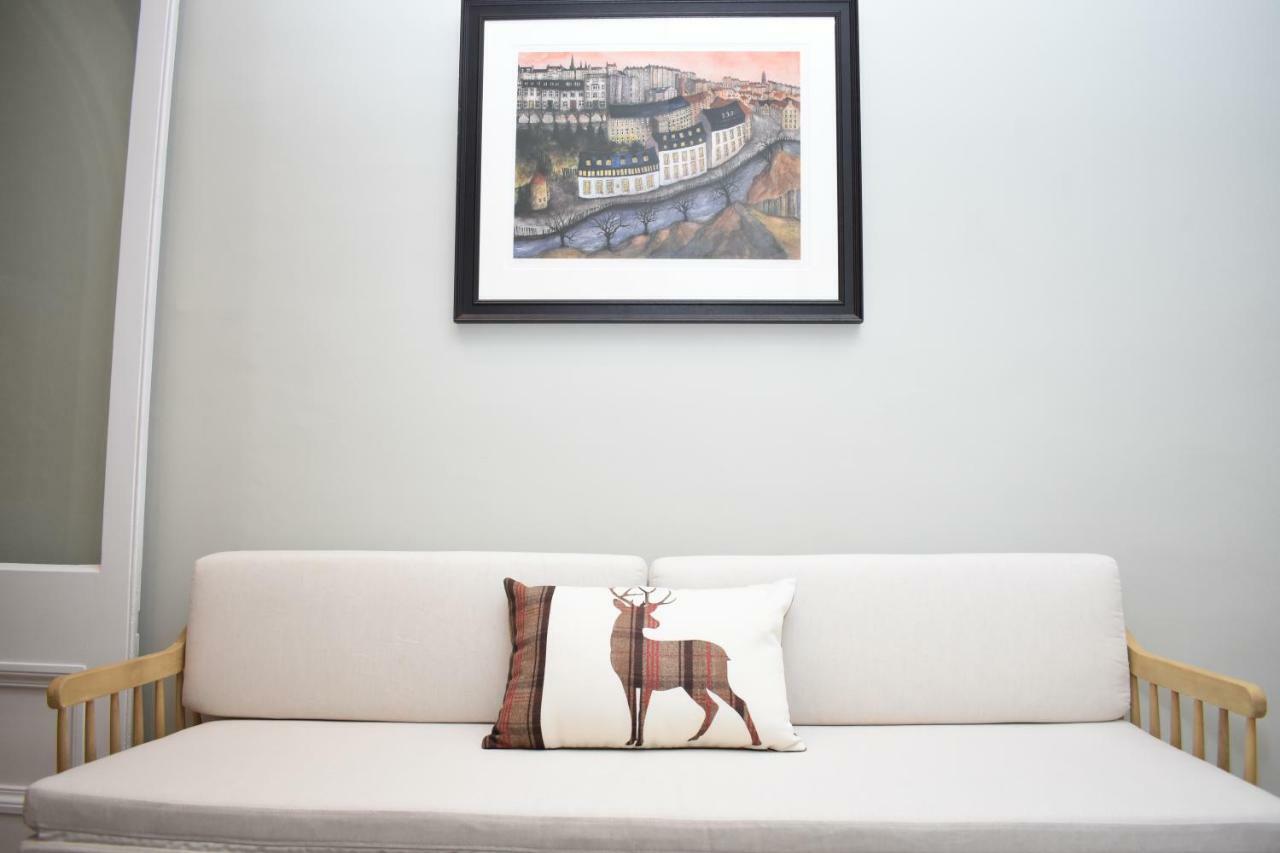 High Street - Modern Scandi Design In The Heart Of The Old Town! Apartment *