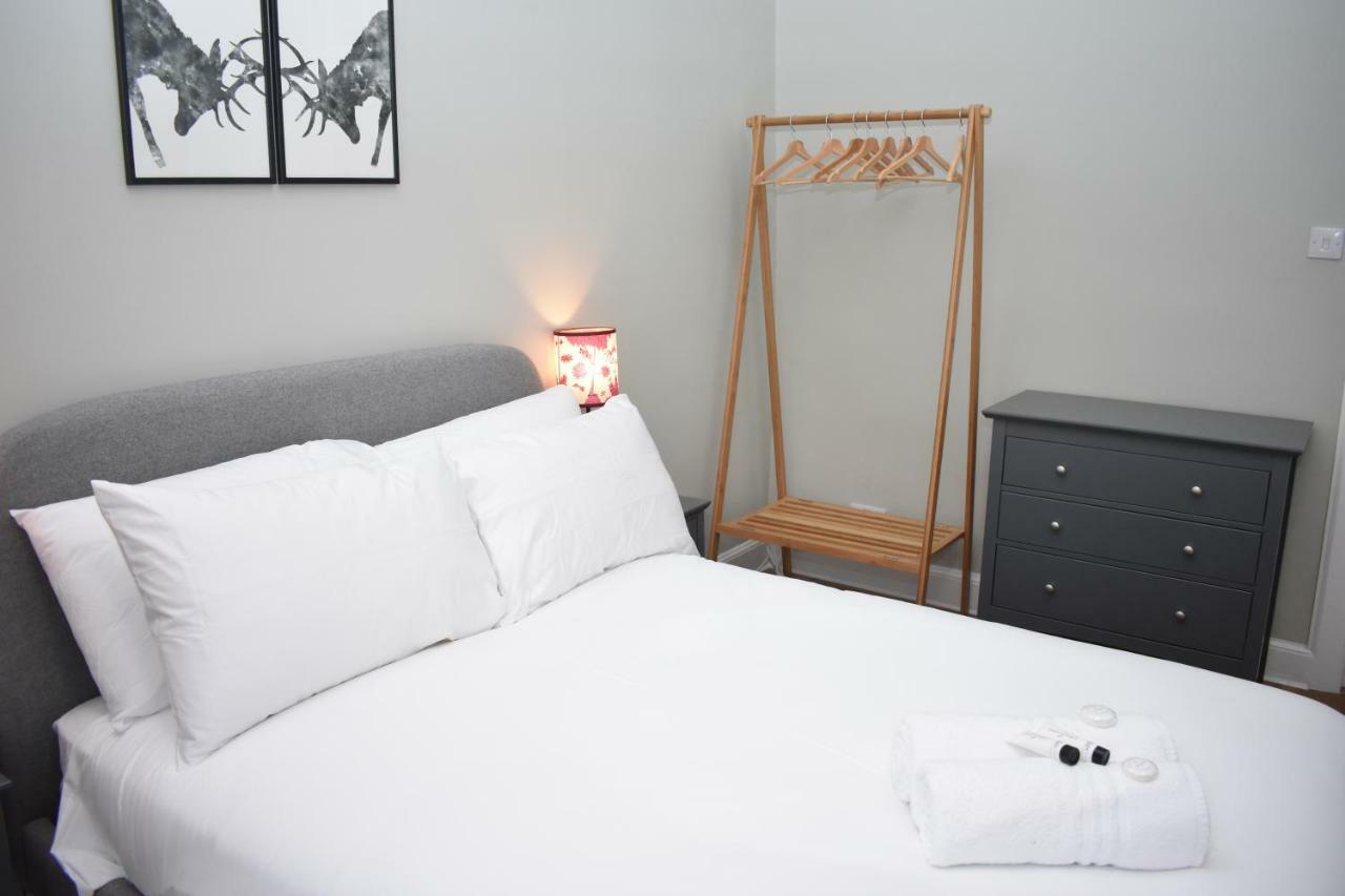 High Street - Modern Scandi Design In The Heart Of The Old Town! *