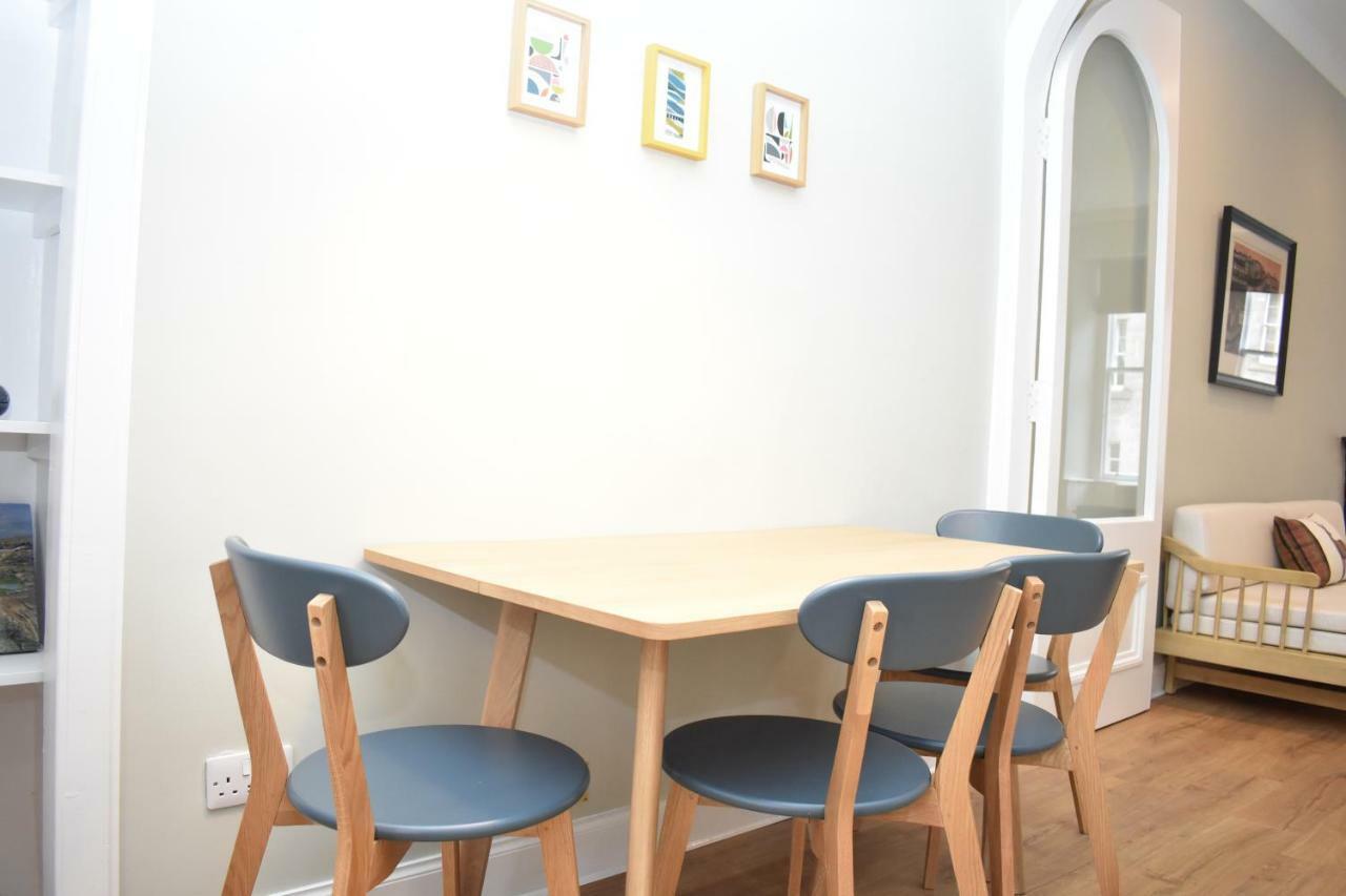 High Street - Modern Scandi Design In The Heart Of The Old Town! Apartment *
