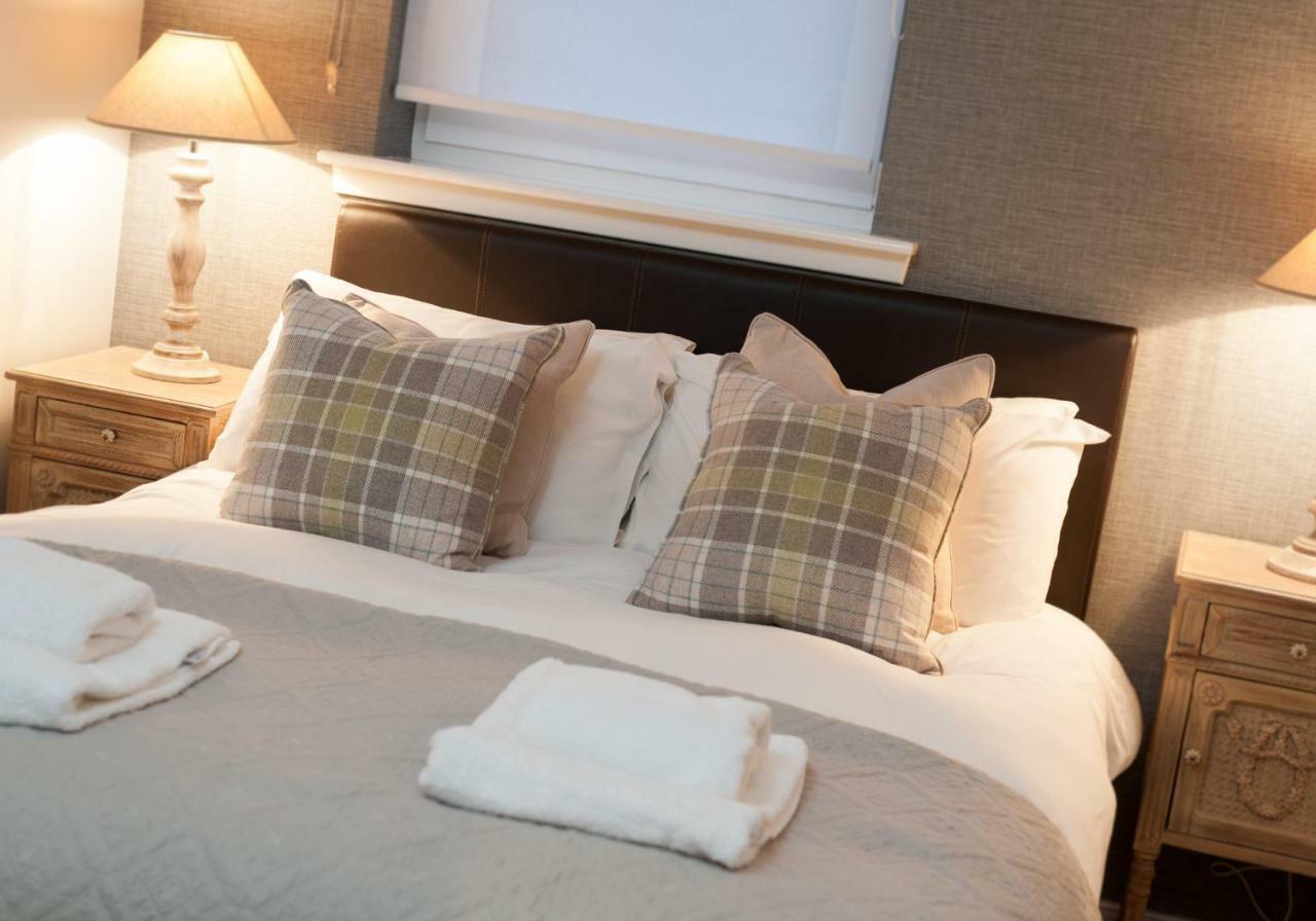 The Botanist Old Town 2 Bedroom Lift Parking *