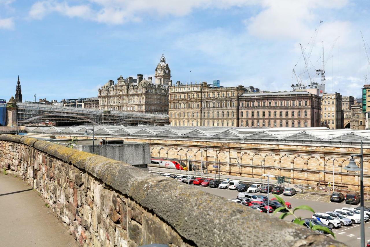 Apartment World's End - Historic 2 Bed On The Royal Mile, Sleeps 4 EDI