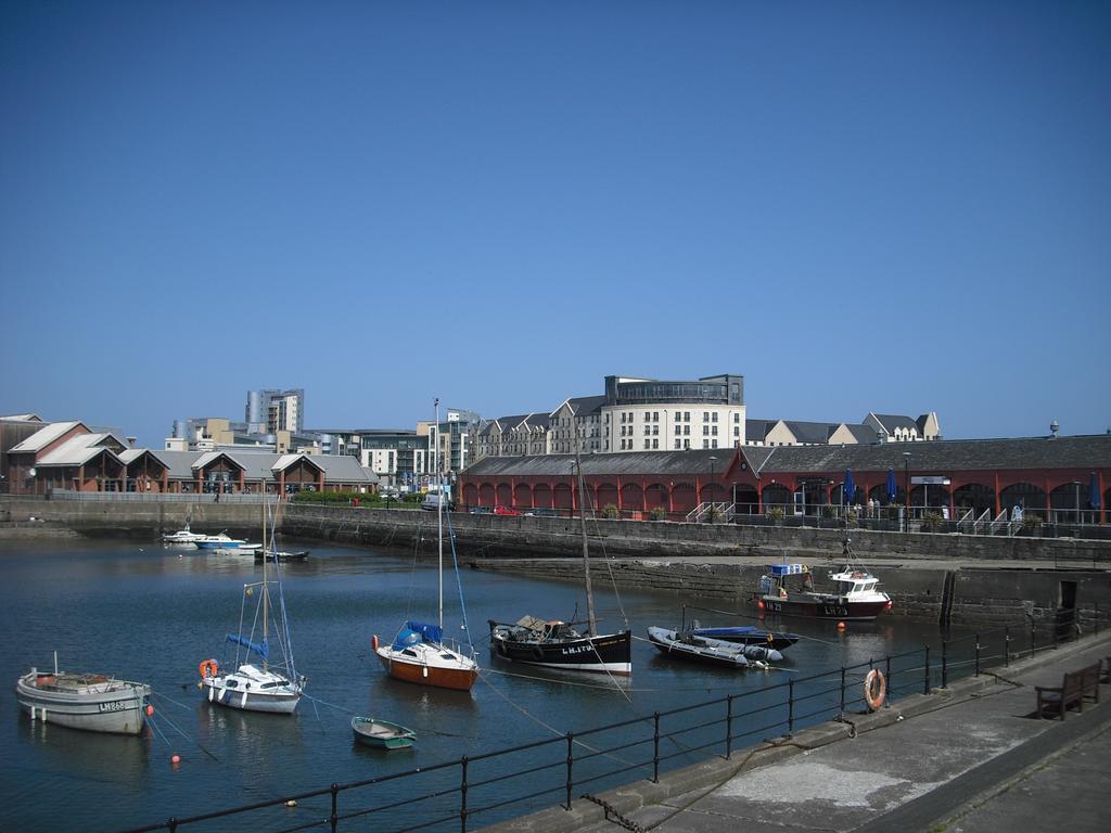 Waterfront Apartment Edinburgh