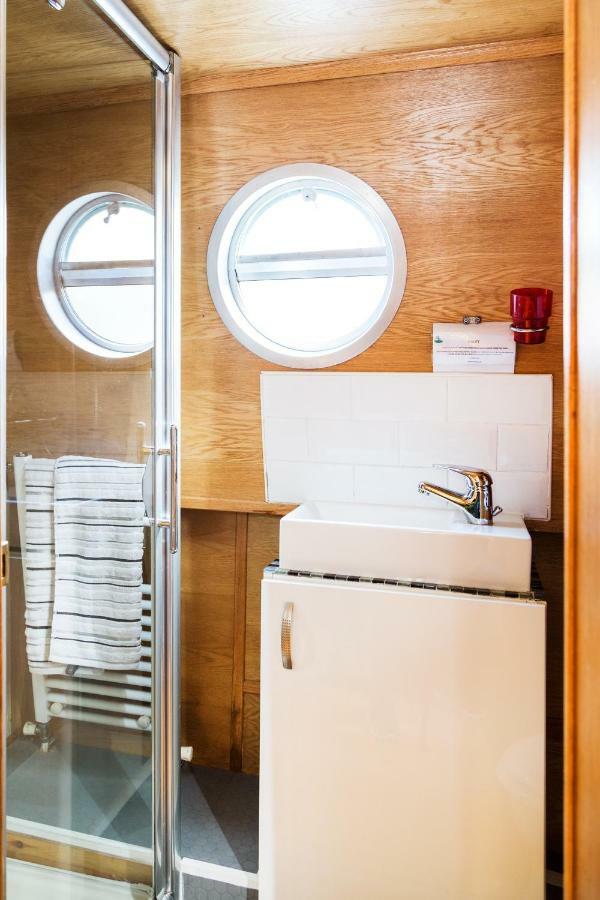 - Houseboats 4* Edinburgh