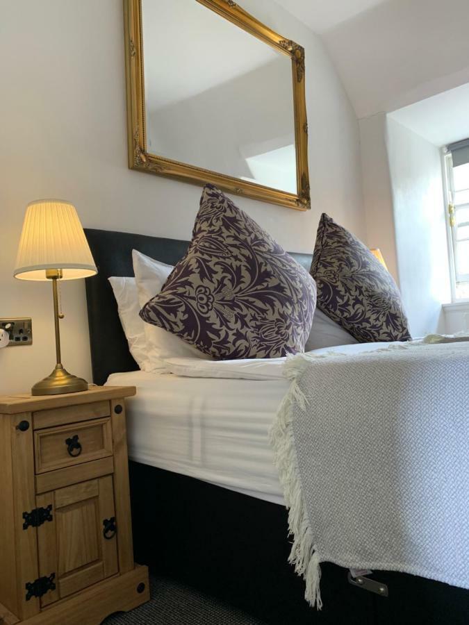 Royal Mile Balconies By The Castle Aparthotel 5*