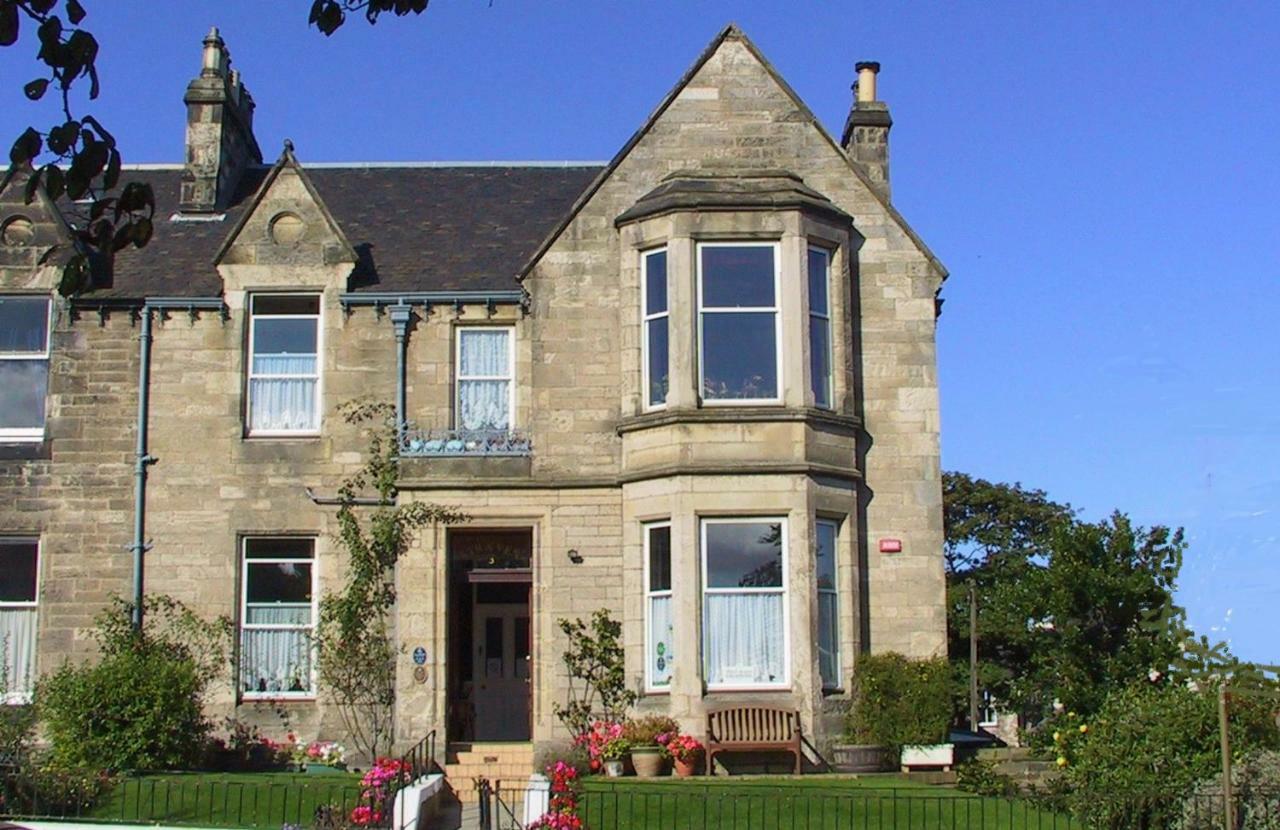 Straven Guest house