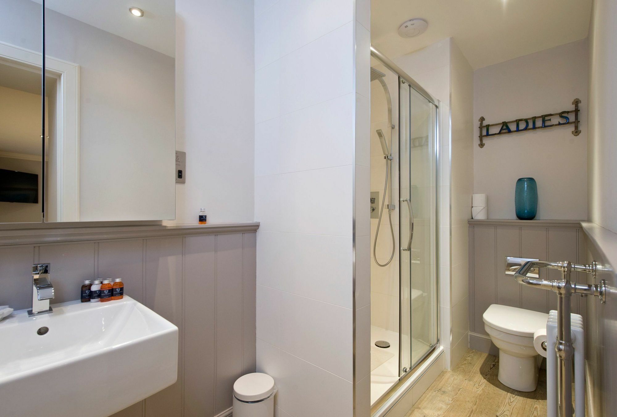 Destiny Scotland - Q-residence * Edinburgh