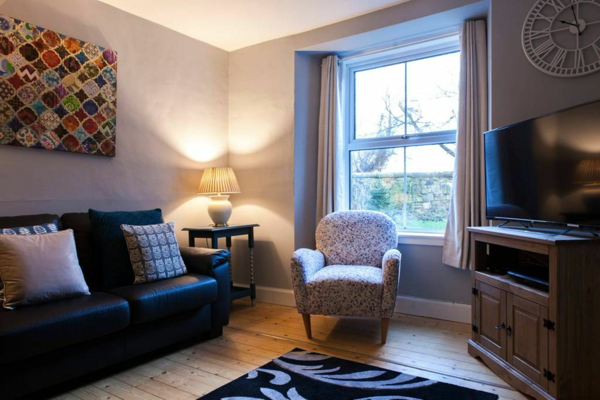 1 Bedroom Flat In Apartment *