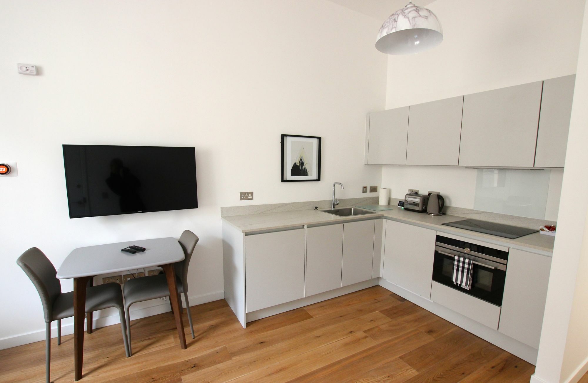 Apartment Destiny Scotland At Canning Street Lane *