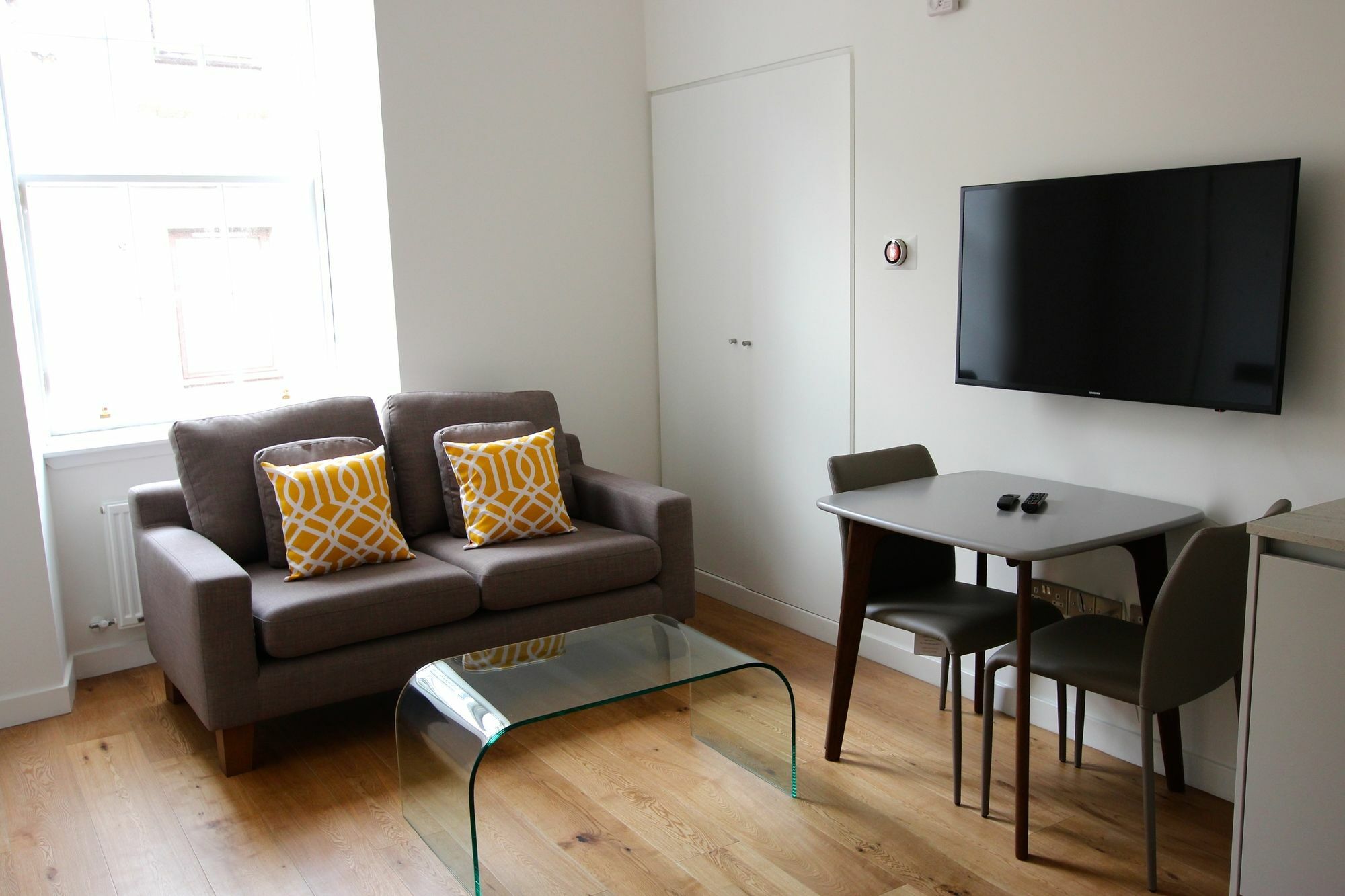 Destiny Scotland At Canning Street Lane Apartment