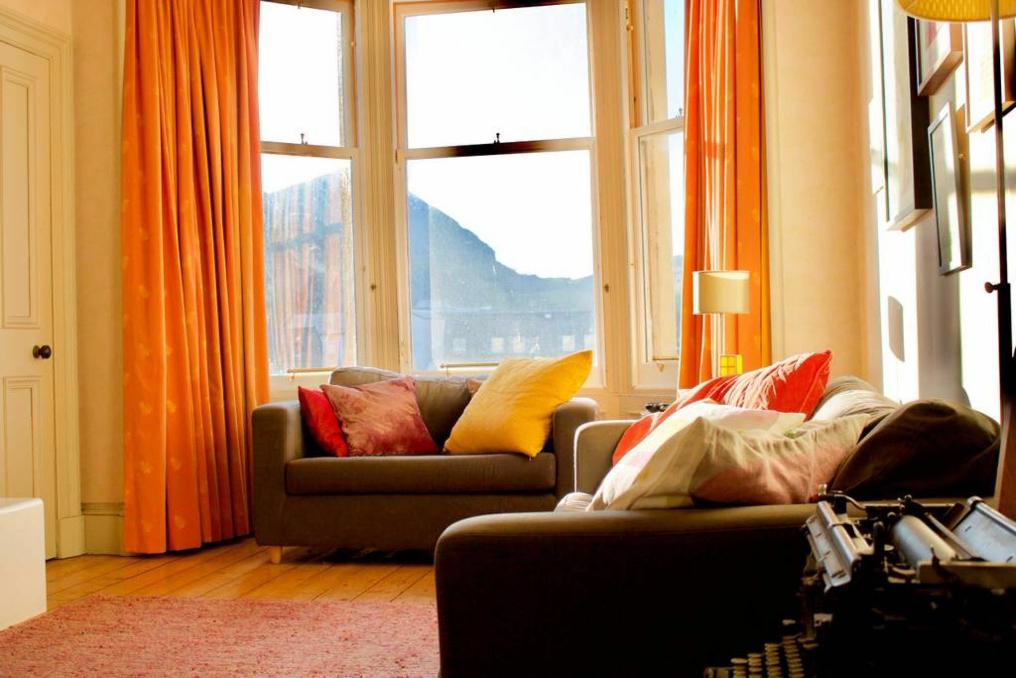 1 Bedroom In Edinburgh