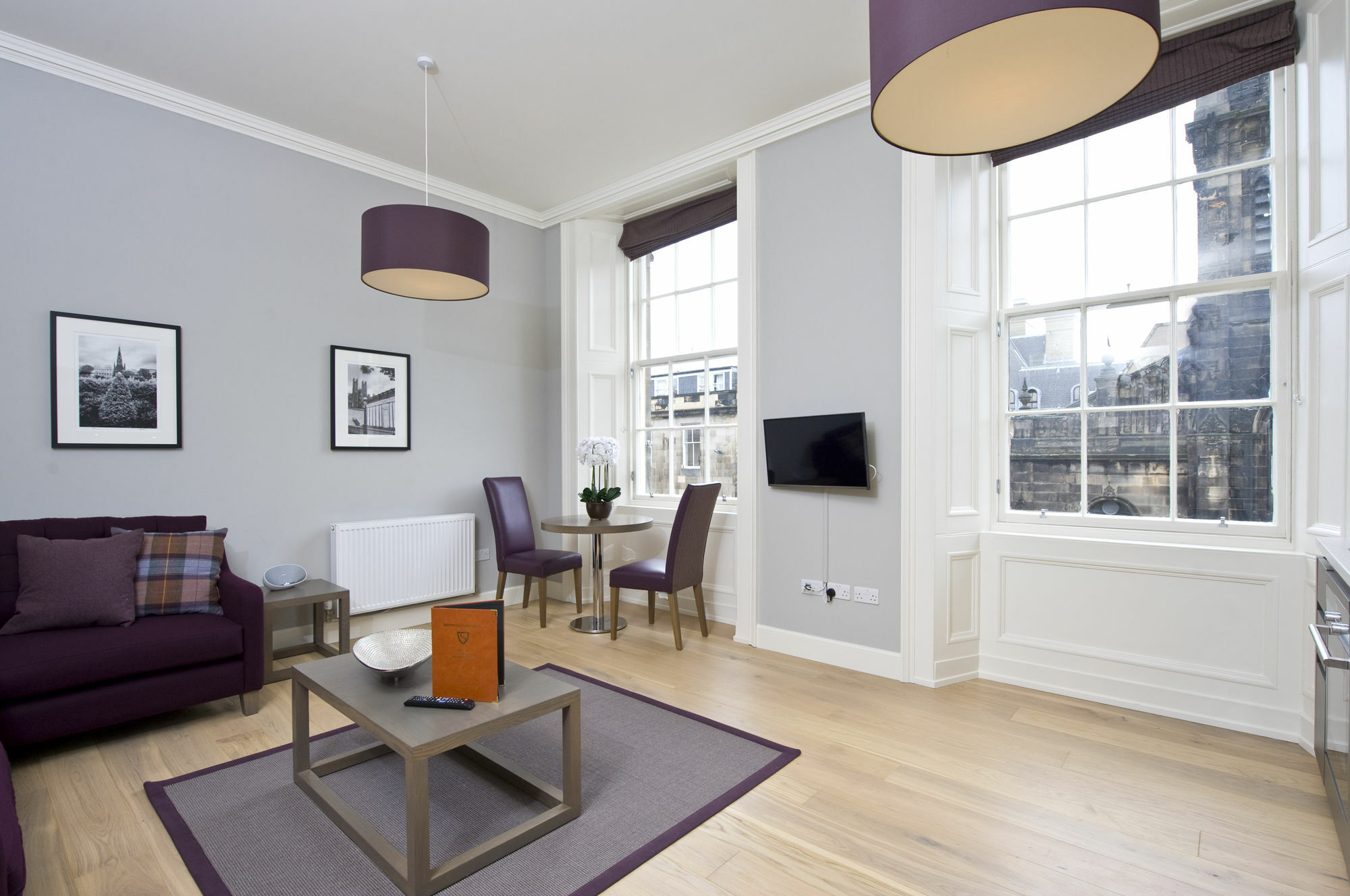 No1 - George Iv Bridge Apartment