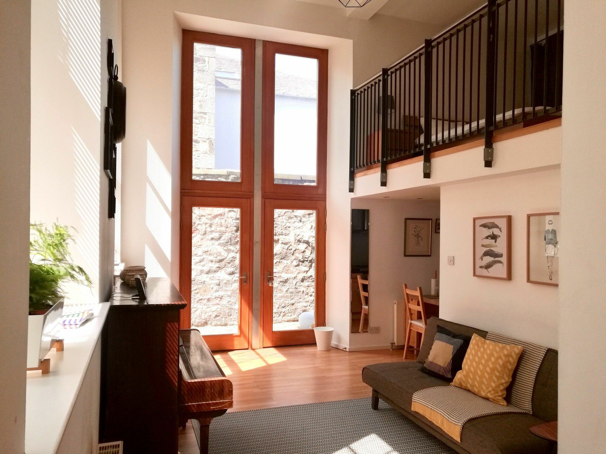 Apartment Mezzanine In Historic School Edinburgh