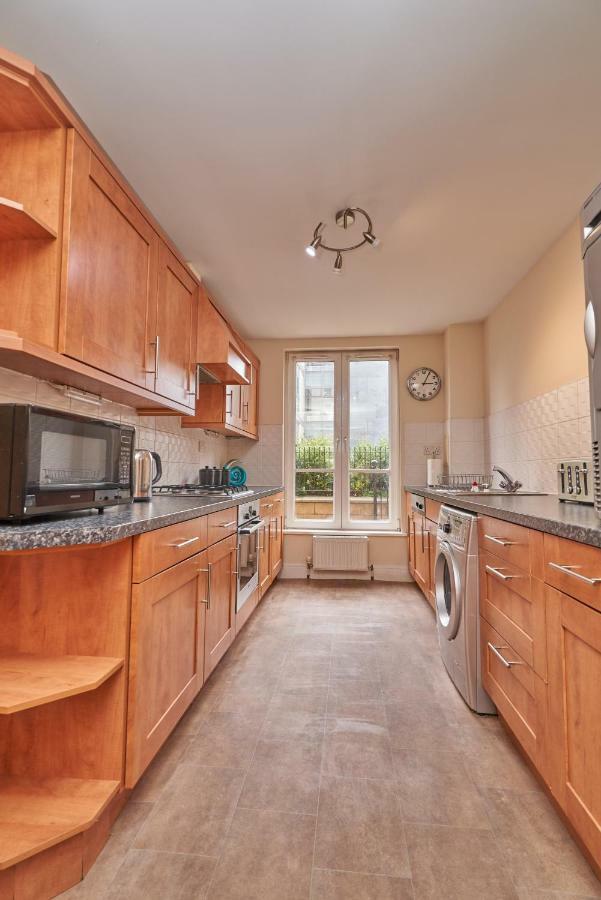 Castle - Annandale Apartment