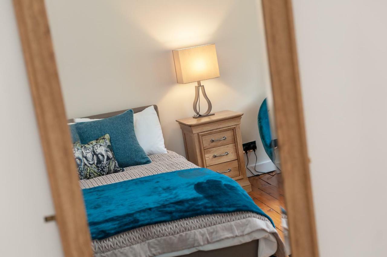Royal Mile 2 Bedroom Next To The Castle Edinburgh