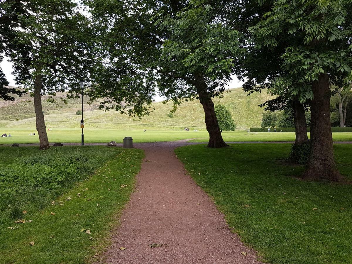 Quiet In Heart Of * Edinburgh