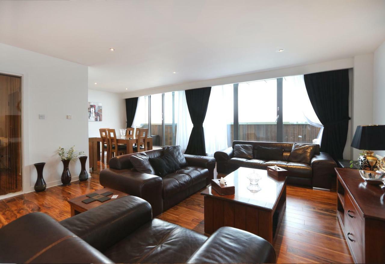Penthouse Western Harbour Apartment EDI