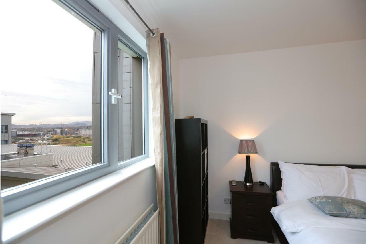 Penthouse Western Harbour Apartment EDI