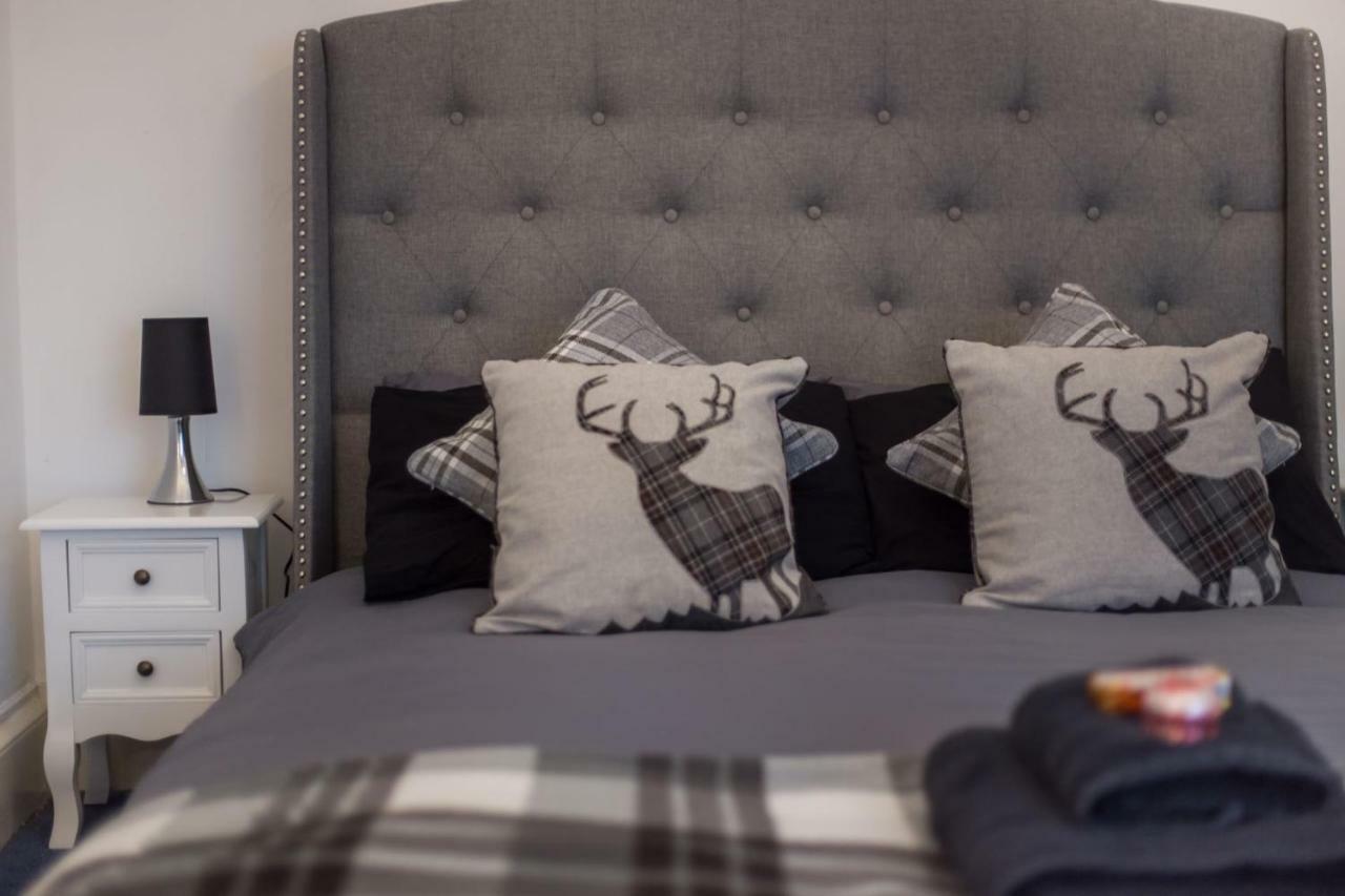 The Tartan Stag * Edinburgh