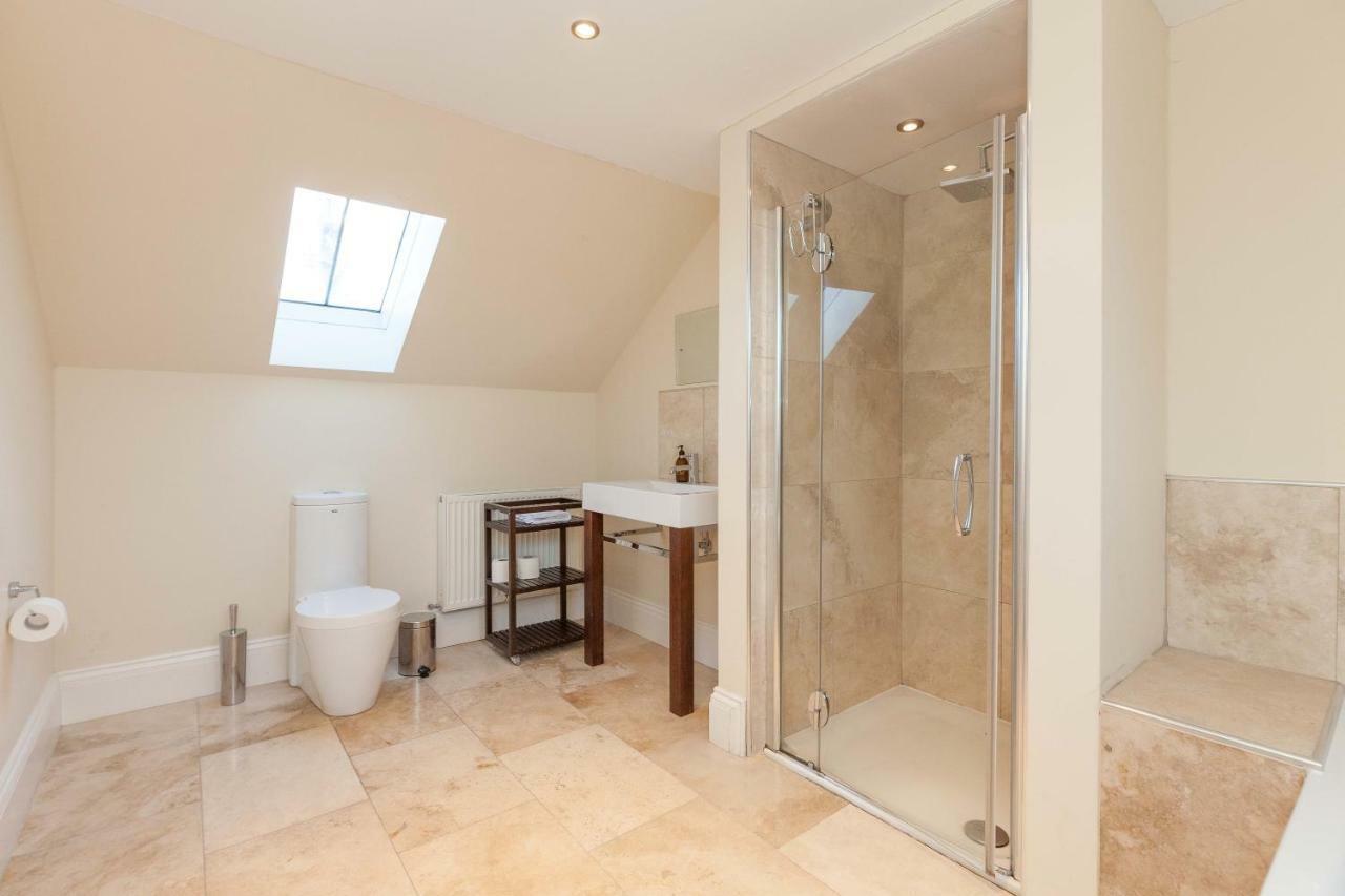 North Castle Street Luxury 3 Bedroom/3 Bathroom Apartment Edinburgh