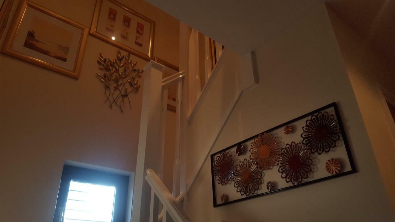 Penthouse Apartment Sleeps 11 * EDI