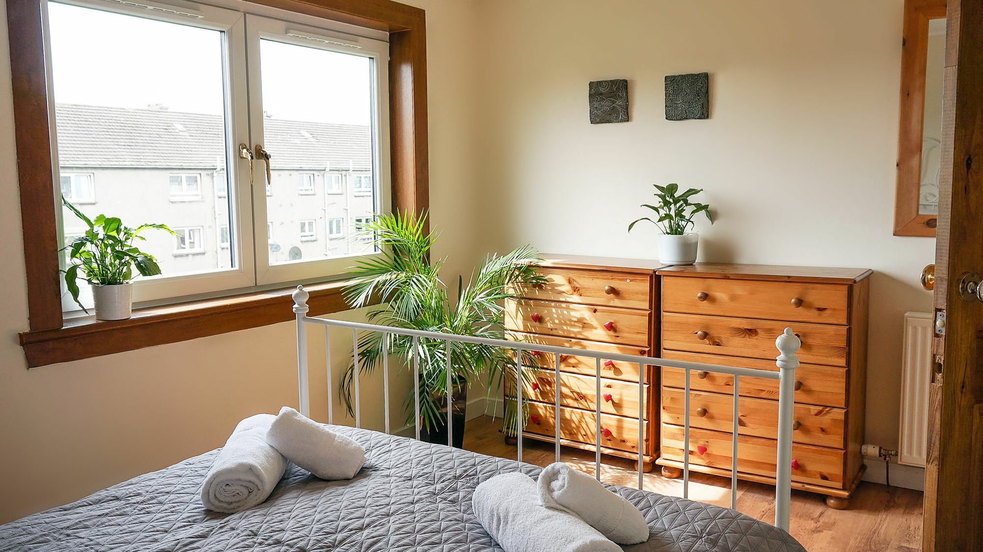 Apartment Newly Refurbished Flat Free Parking Wifi *