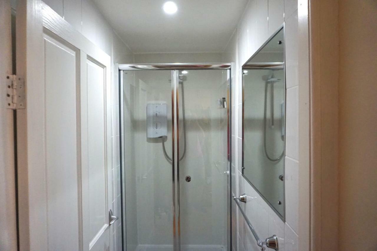 Comfortable Central West End Apartment *