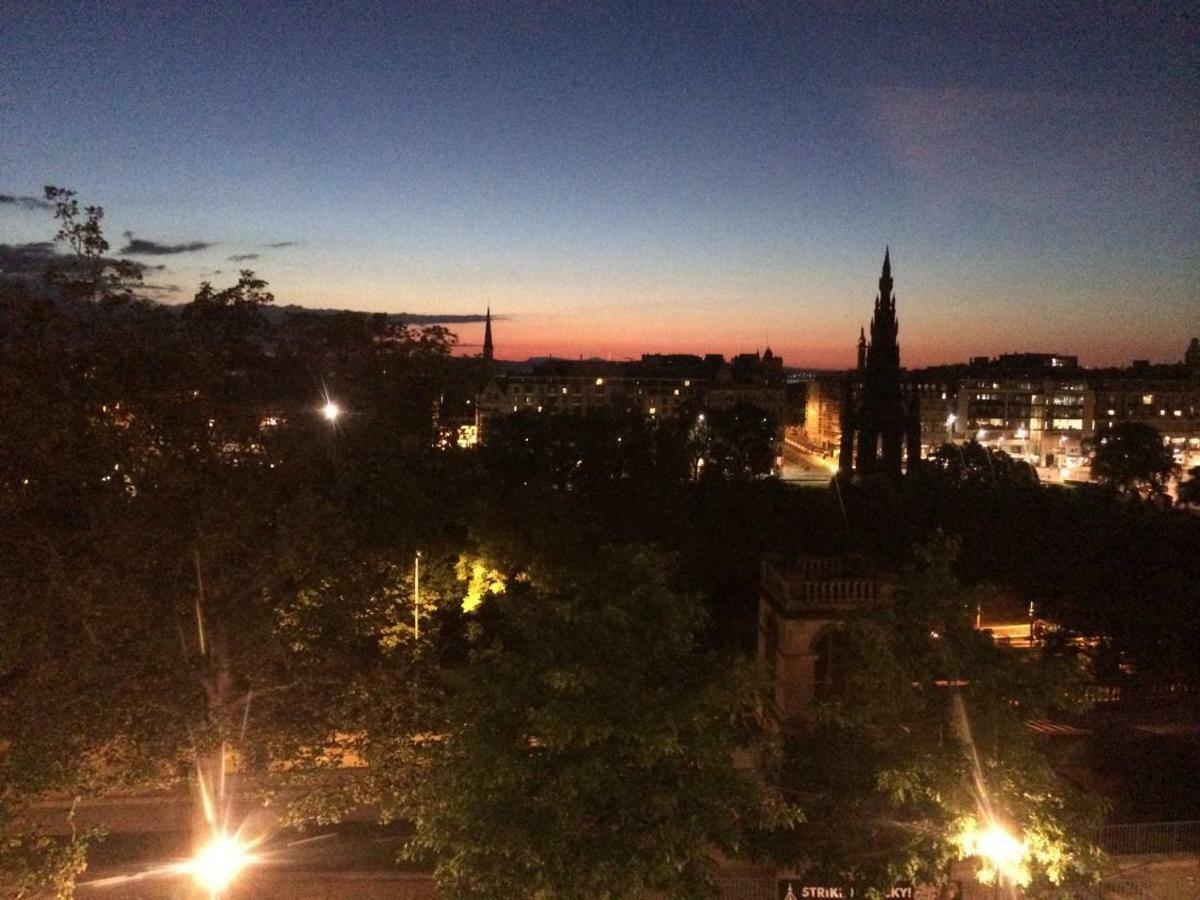 Modern Flat With Fantastic Views Edinburgh