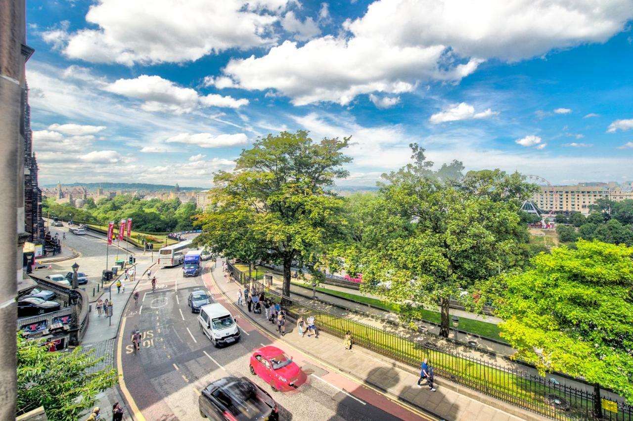 Modern Flat With Fantastic Views * Edinburgh