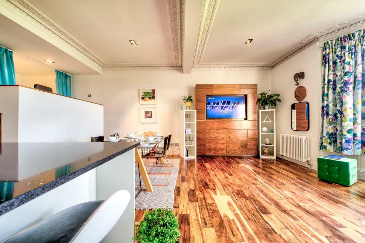 Apartment Modern Flat With Fantastic Views Edinburgh