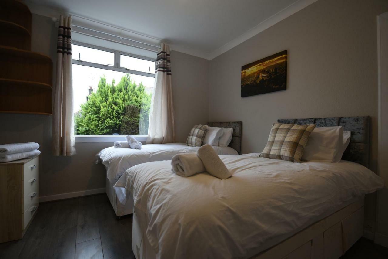 Sighthill 3 Bedrooms With Private Garden Villa Edinburgh