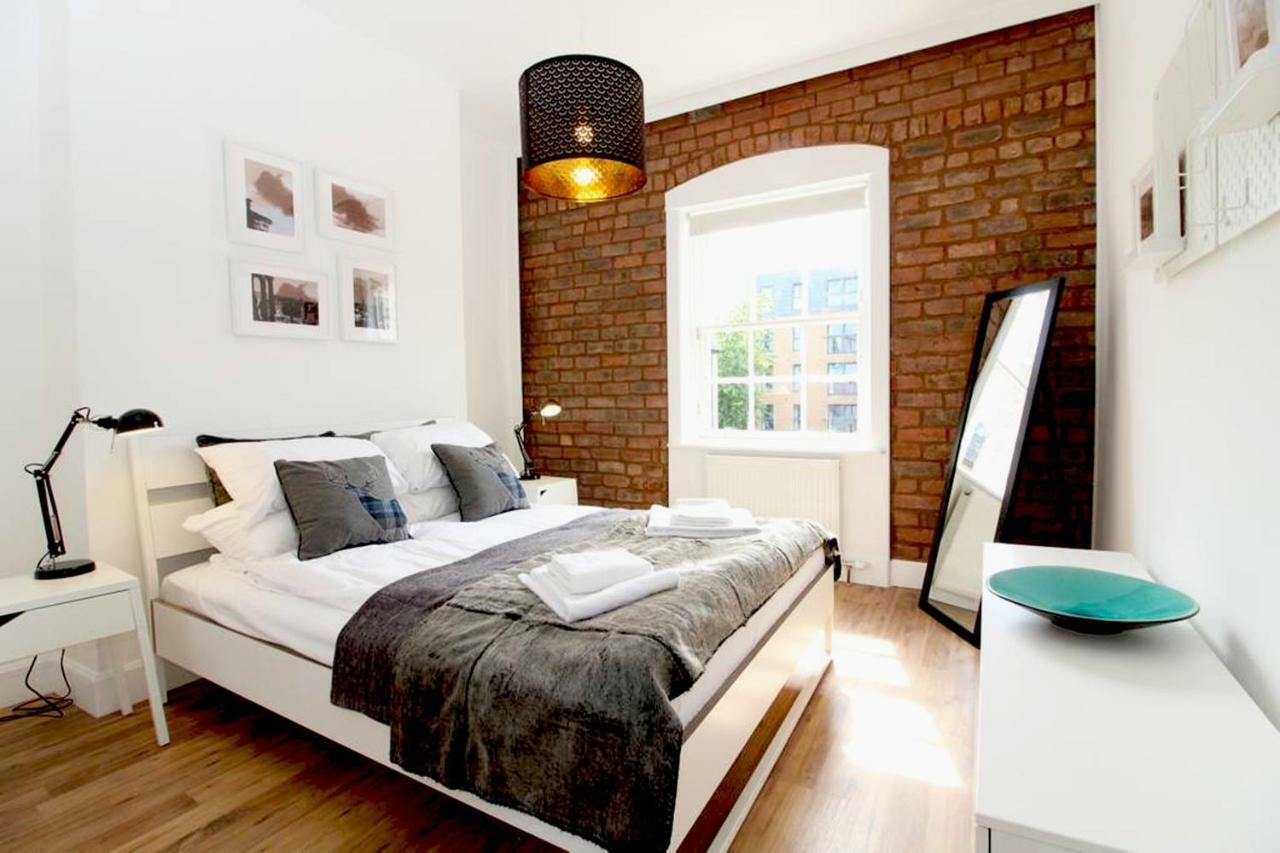 Stylish Flat In 1860's Listed Building Edinburgh