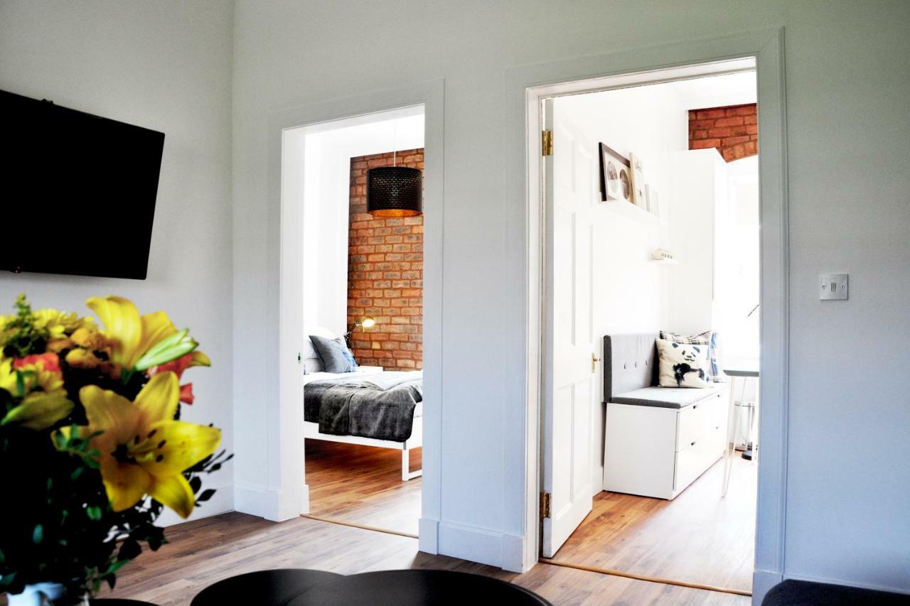 Apartment Stylish Flat In 1860's Listed Building *