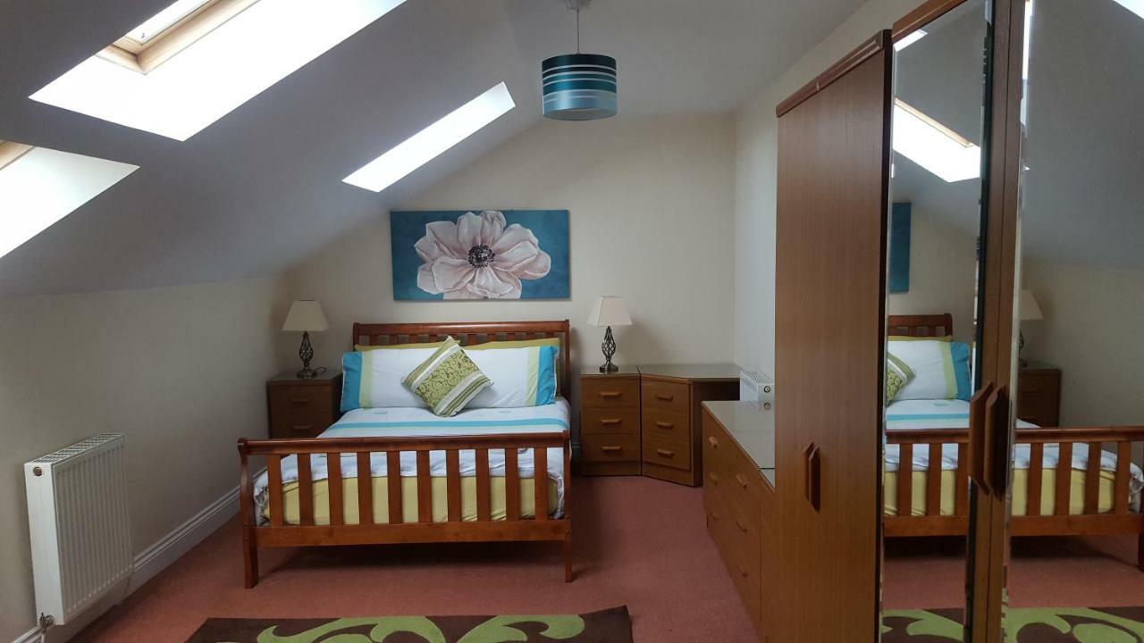 Apartment Penthouse Apartment Sleeps 11 EDI