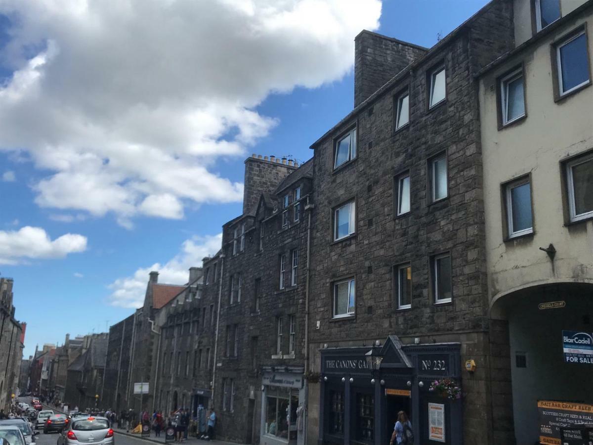 Crags View On The Royal Mile Apartment