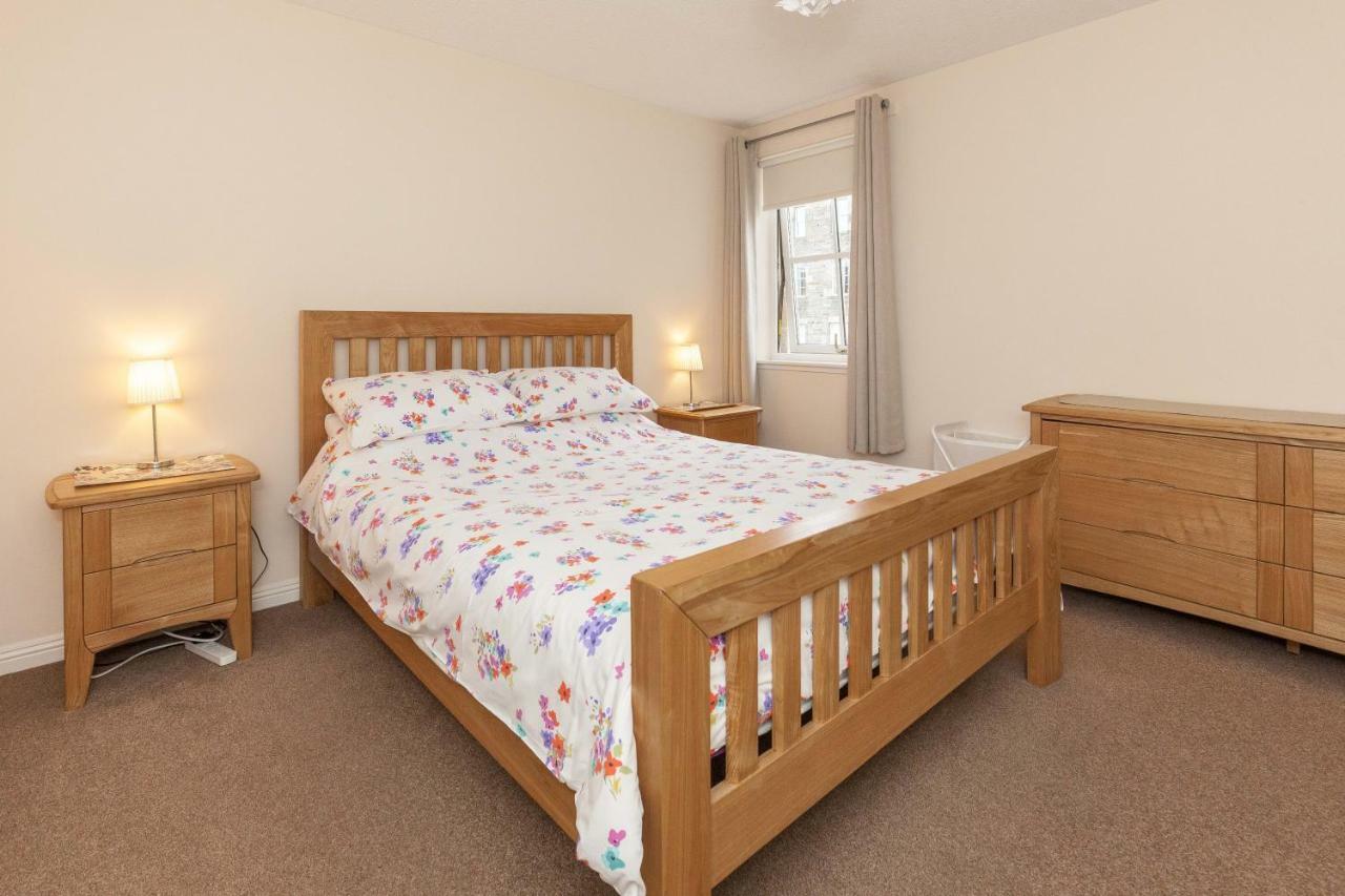 Apartment Centre *