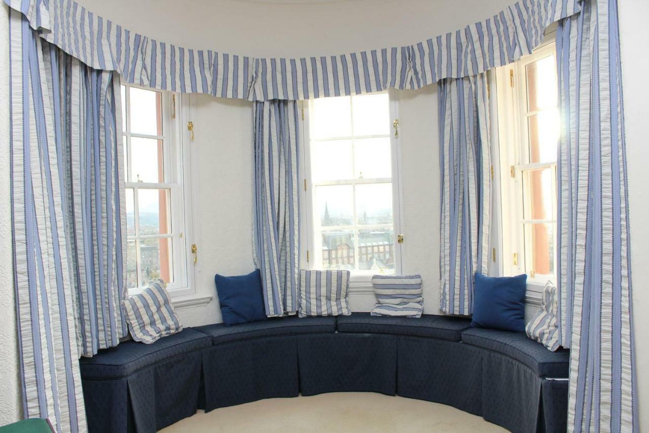 The Nest At Ramsay Garden * Edinburgh