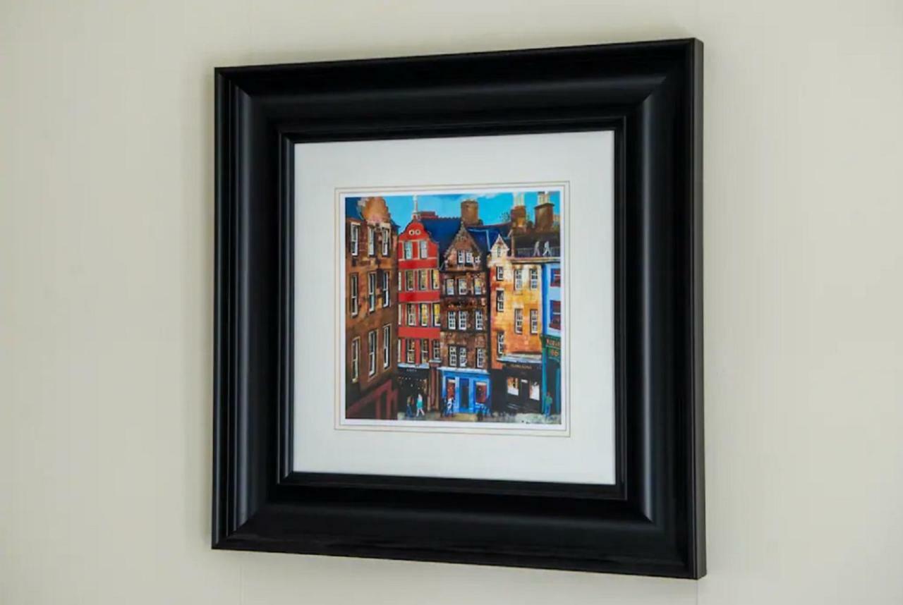 Charming 1 Bed With Castle View * EDI