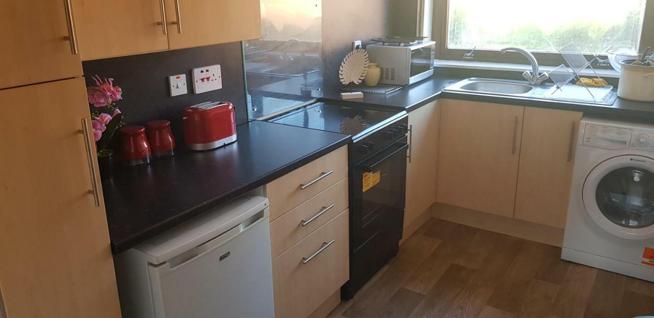 Apartment Heart Of City- Upto 4 Sleeps