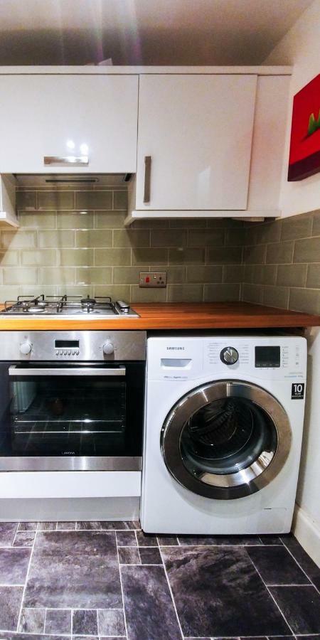 Trendy Leith Walk Apartment *