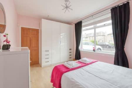 Apartment Crewe - 2 Bed, Free Off Street Parking And Private Garden Edinburgh