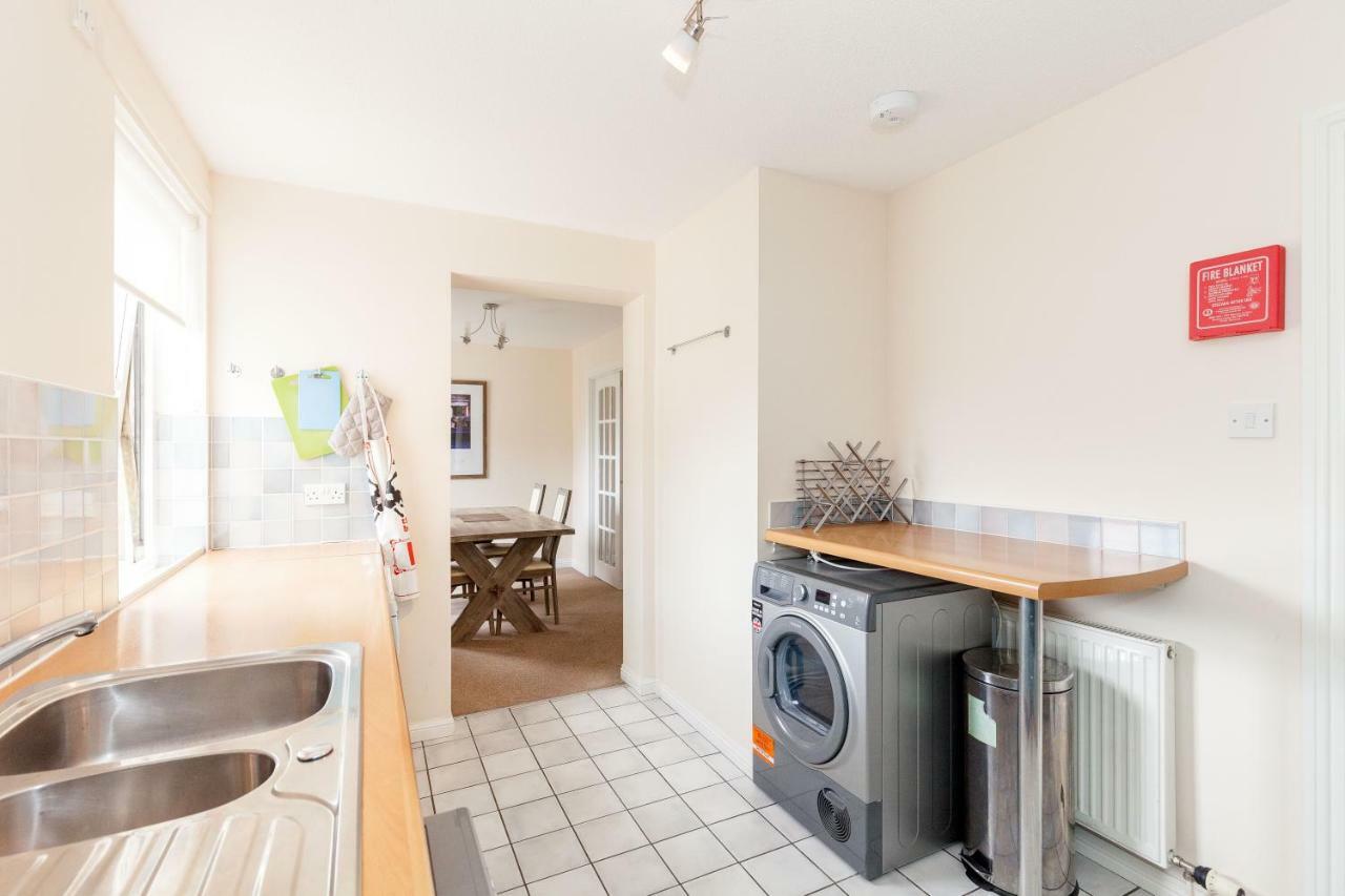 Apartment Centre *