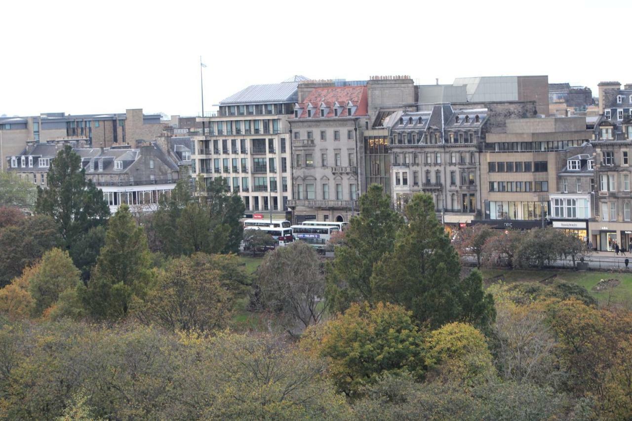 The Nest At Ramsay Garden * Edinburgh
