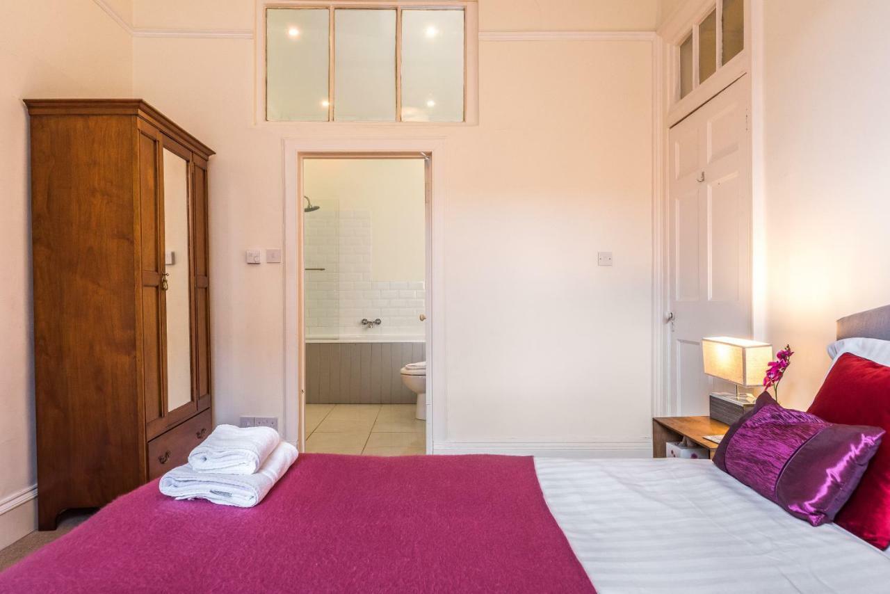Charming, & Spacious Georgian 3 Bed *